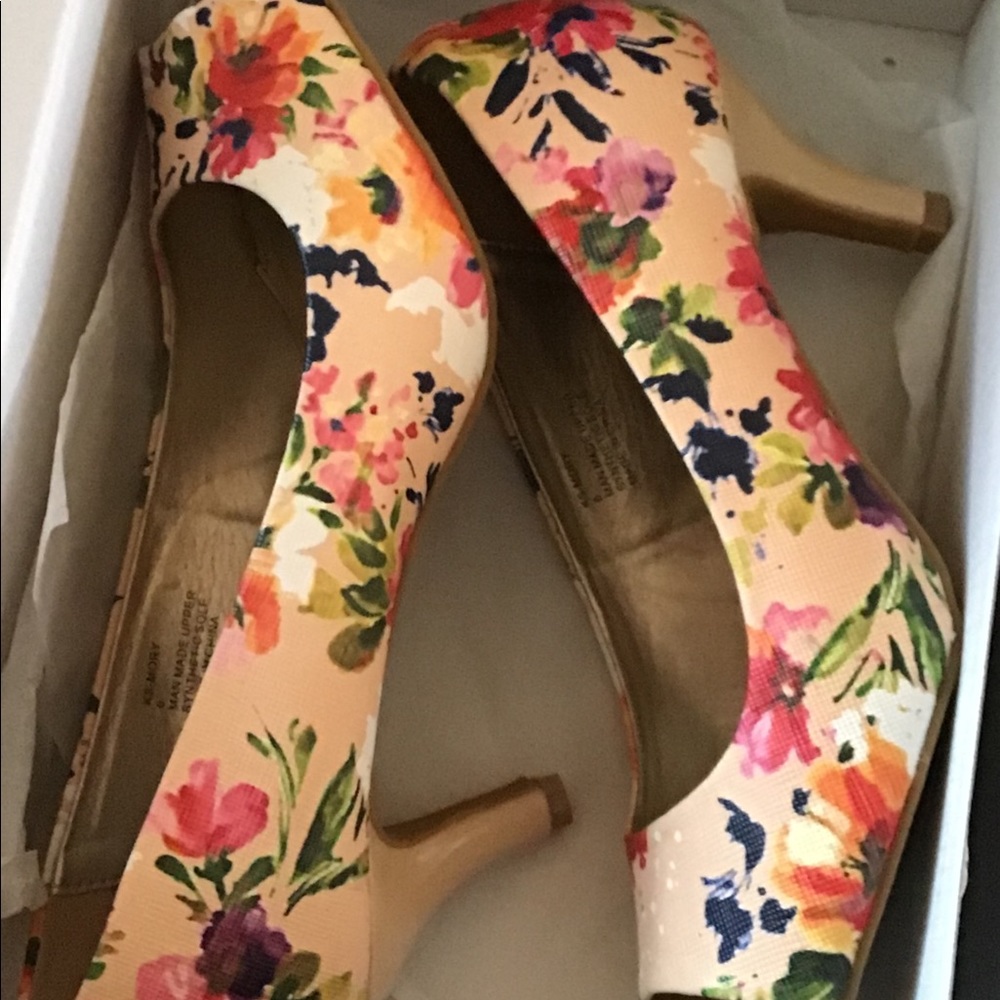 Brand New Karen Scott shoes